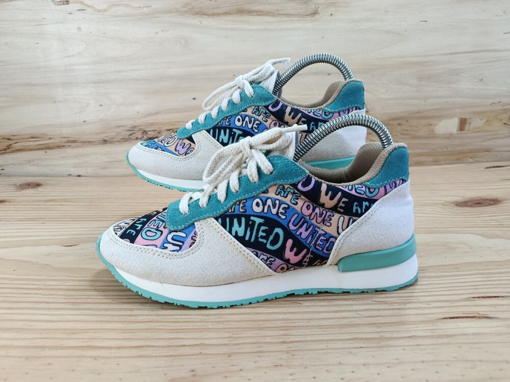 Inkkas We Are One Jogger Sneakers Womens US 7 Mens 5 EUR 38 Multicolor Suede EUC